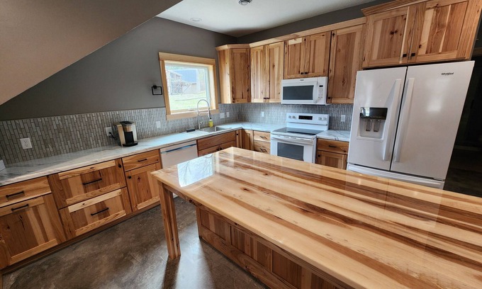 Wabasha County House | Riverside Retreat Near Town w Sauna, sleeps 8, Views & Abundant Activities!