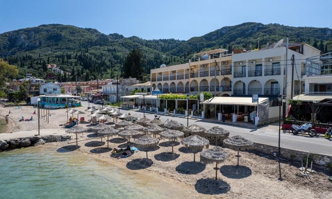 Benitses Hotel | Riviera Seaside Hotel by Estia
