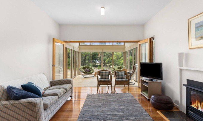 Surf Coast House | Roadknight Delight ID - AS134