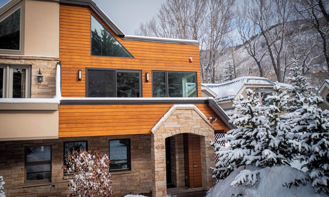 Aspen Ski Chalet | Roaring Fork Chalet by Cuvee | Steps from Aspen Core