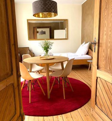 Detmold Apartment | Robins Nest - Charmanter Altbau, zentral & ruhig, inkl Parkplatz