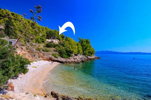 Gdinj House | Robinson Olympos