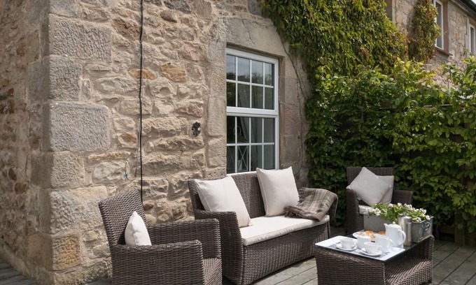 South Charlton Cottage | ROCK MILL COTTAGE, pet friendly, with open fire in Embleton