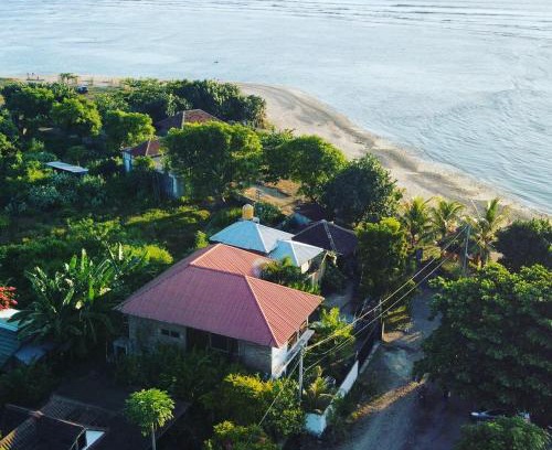 Hu'u House | Rock Pool Homestay