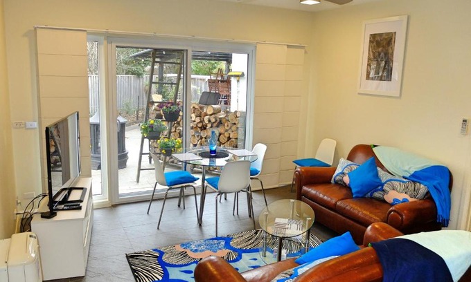 Griffith Apartment | Rock Wallaby