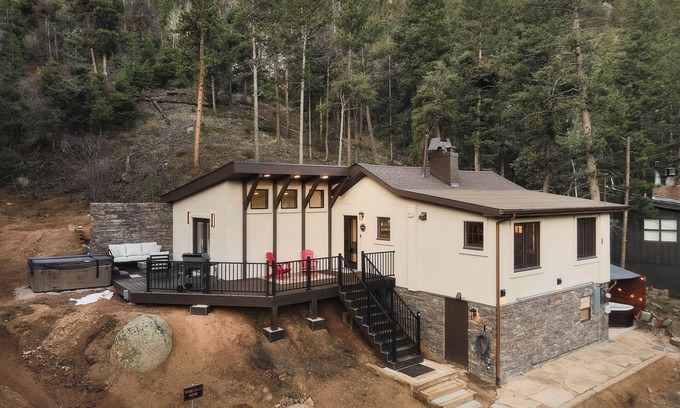 Cascade House | Rockies Ranch-Hot Tub with Views Vrbo