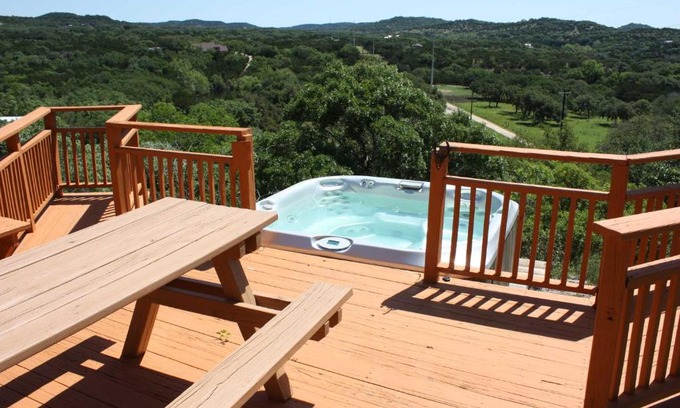 Pipe Creek House | Rockin' B Ranch Bluff House