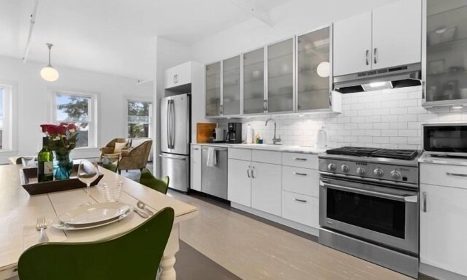 Rockland Apartment | Rockland Central Over Main