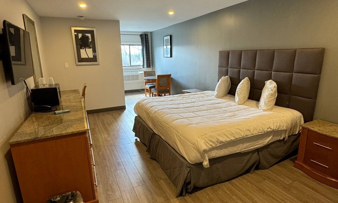 Moosic Hotel | Rodeway Inn Moosic - Scranton