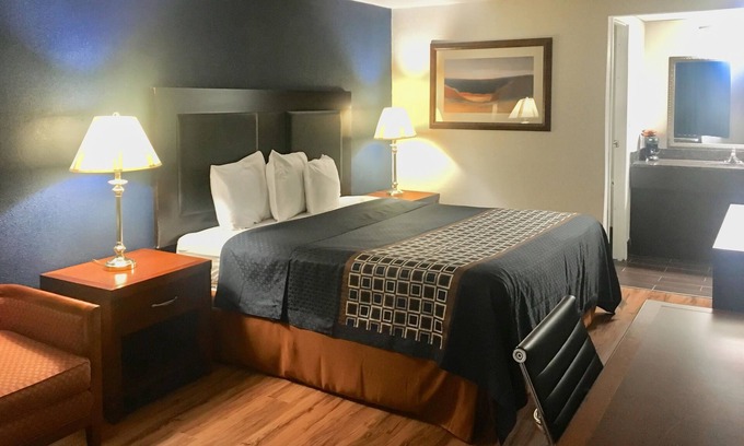 Circleville Hotel | Rodeway Inn