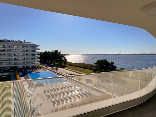 Rogowo Apartment | Rogowo Luksusowe apartamenty nad morzem z widokiem na jezioro i basen wraz z prywatnym wejściem na plażę