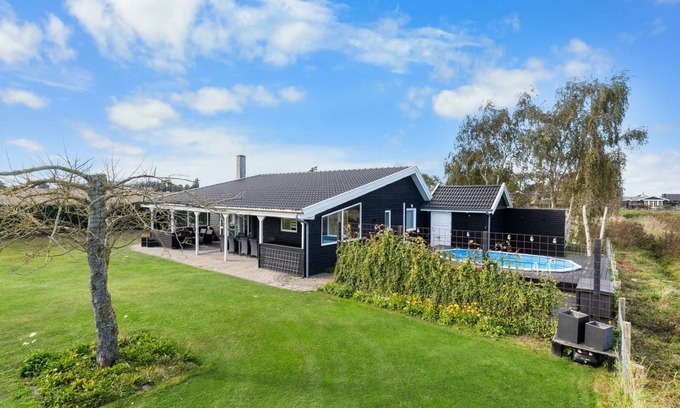 Mesinge House | "Rolfkarl" - 250m from the sea by Interhome