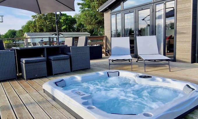 Greatford Cabin | Rolo's Dog Friendly Lakeside Lodge With Hot Tub