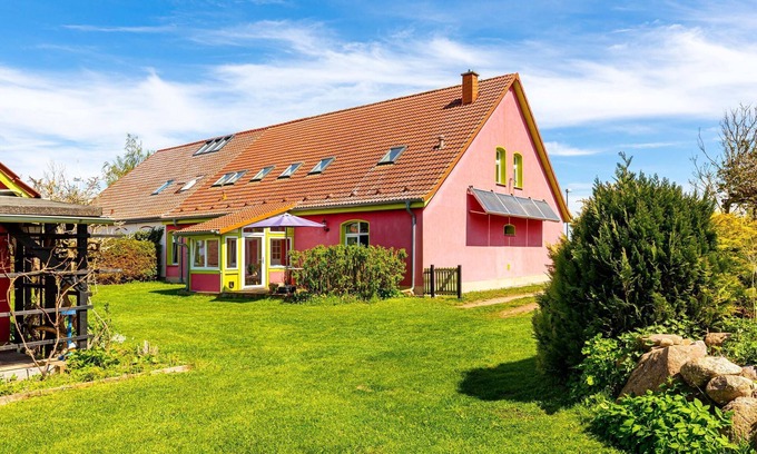 Altentreptow Apartment | Romantic Escape in Altentreptow