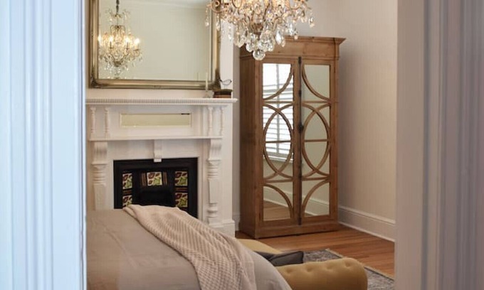 Hobart Central Business District Apartment | Romantic Escape with Fireplace & Luxe Soaking Tub