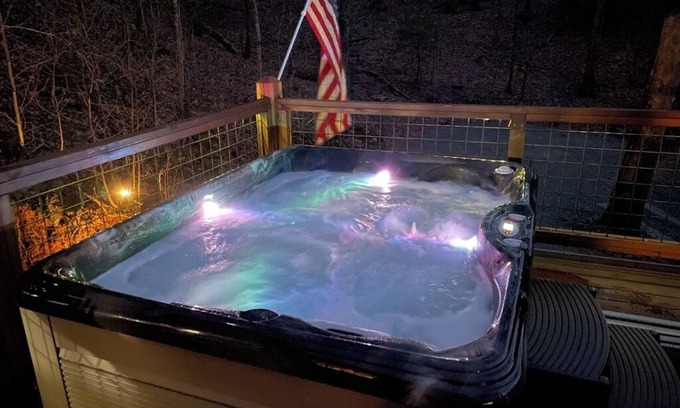 Blue Ridge Cabin | Romantic hideaway, hikers paradise.