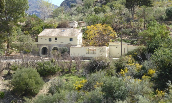 El Cortijo Grande Villa | Romantic restored mill house with pool in private gardens. Free Wi-Fi. Parking.