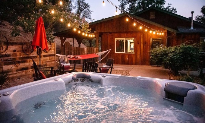 Mariposa Cabin | Romantic River Cabin w/Hot Tub, views, spa bathroom, Close to 2 Yosemite Gates