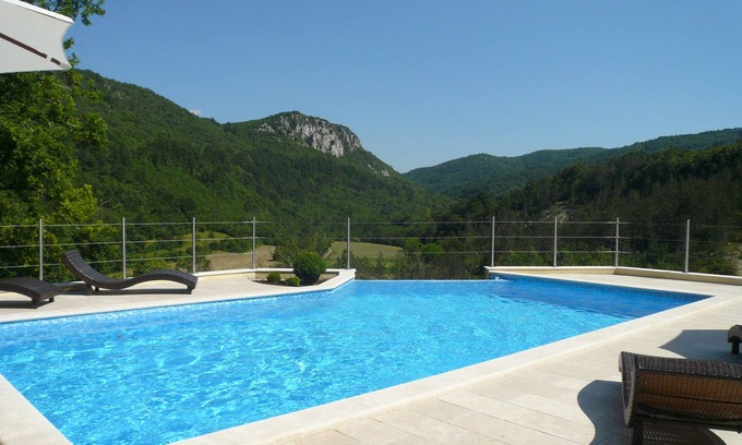 Buzet Villa | Romantic-serene villa - heated swimming pool and superb view of the valley