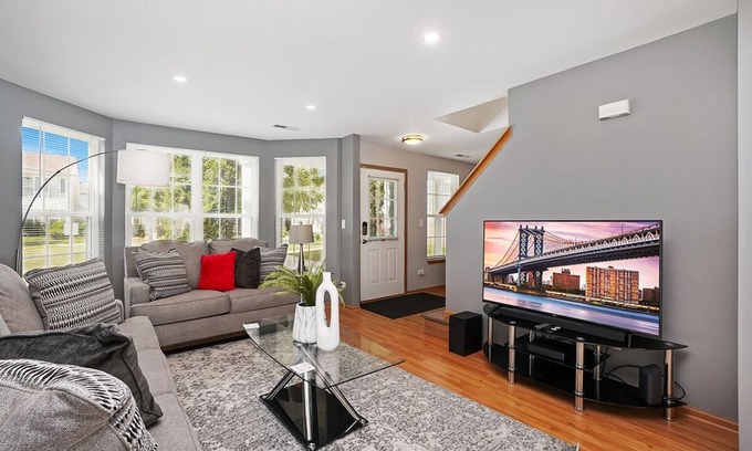 Romeoville House | Romeoville FHS Rental - Harmony