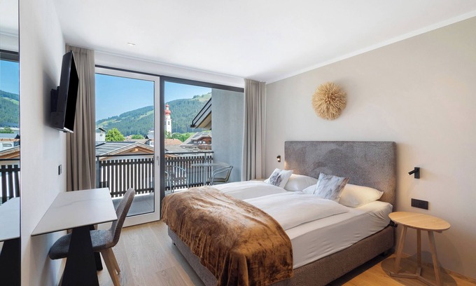 Villabassa Apartment | Room 'Bergnest' with Mountain View, Private Terrace and Wi-Fi