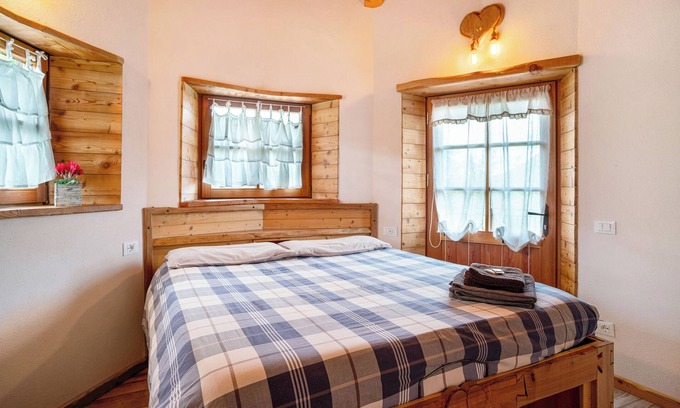 Arsie Apartment | Room 'Camera Rotonda' with Mountain View, Balcony and Wi-Fi