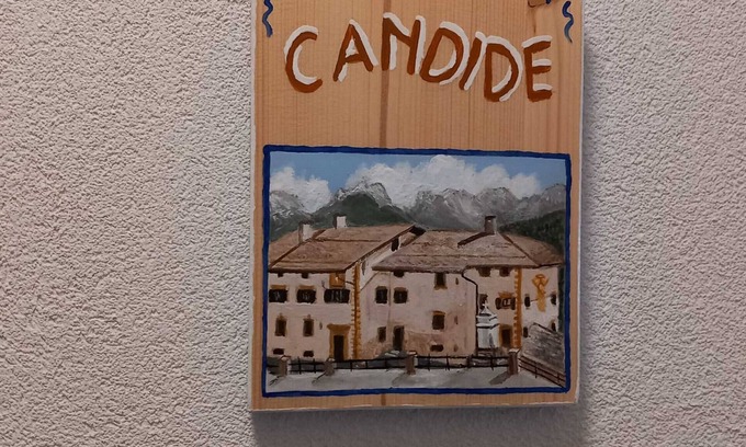 Comelico Superiore Apartment | Room 'Candide' with Wi-Fi