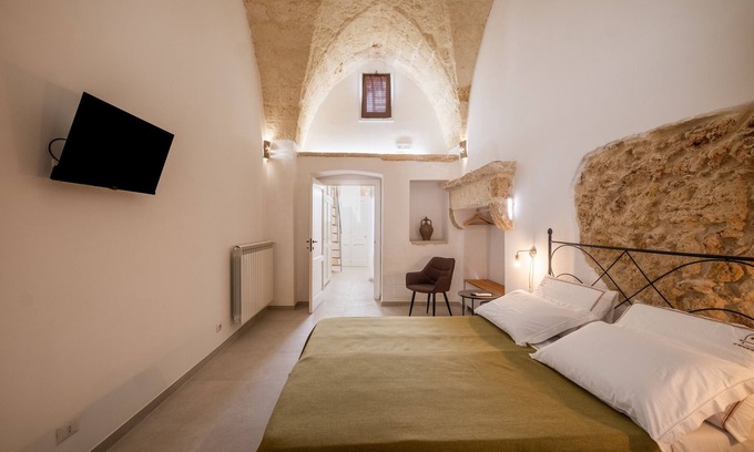 Montesano Salentino Bed & Breakfast | Room 'Dimora Stella' with Private Terrace, Wi-Fi and Air Conditioning