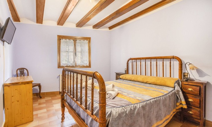Gavet de la Conca Apartment | Room 'Double 5' Casa Roca-Sant Martí de Barcedana with Wi-Fi and Air Conditioning.