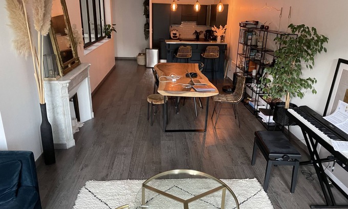 La Joliette Bed & Breakfast | Room in apartment located in the golden triangle of Marseille