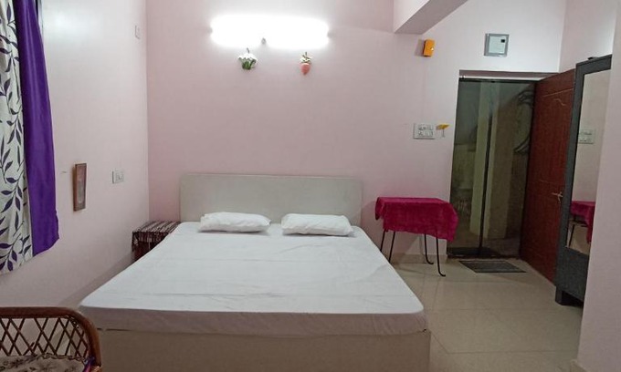 Banjara Hills House | Room in Banjara Hills