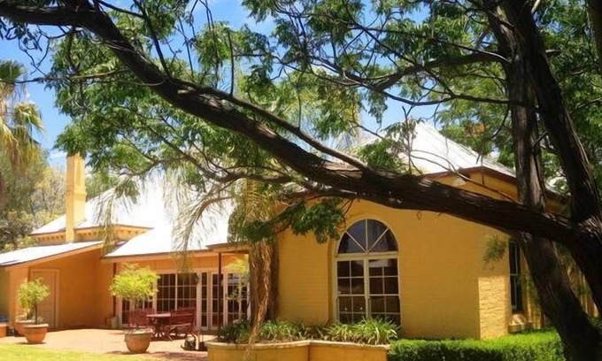 Dubbo House | Room in Historic Ranelagh House on acres, 2 km to CBD