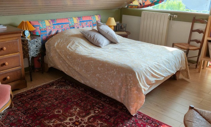 Charmes Apartment | Room with private bathroom and balcony by the canal