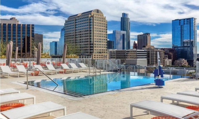 West End Resort | Roomy Studio at Austin Resort! Complete with Rooftop Pool, Fire Pit, and More!