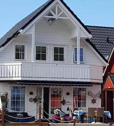 Austevoll House | Rorbu i Austevoll med 3 soverom og mulighet for båtleie