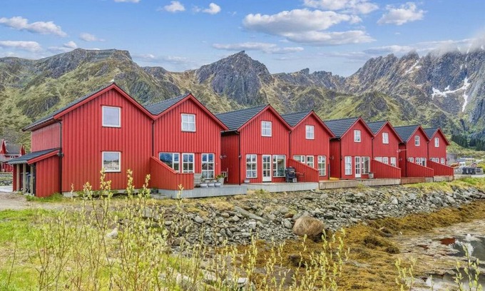Ballstad Cabin | Rorbu ved Vannet i Ballstad, Lofoten