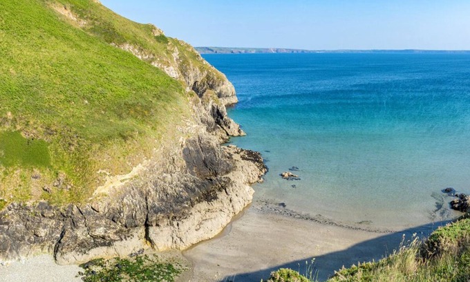 St Brides Cottage | Rose Cottage, Holiday Cottage Lochvane, Nr Solva, Sleeps 4, 2 bedrooms, bathrooms