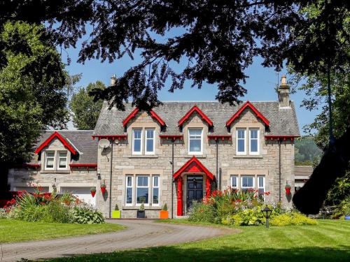 Pitlochry House | Roseburn