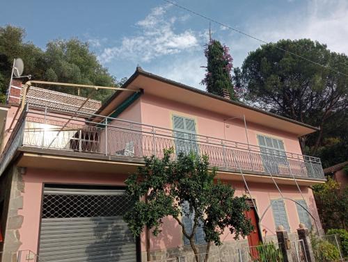Sestri Levante Apartment | Roses House