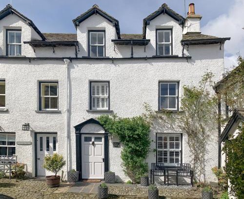 Hawkshead House | Ross Cottage