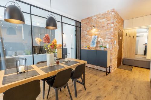 Bielany Apartment | Royal Family Apart metro Młociny