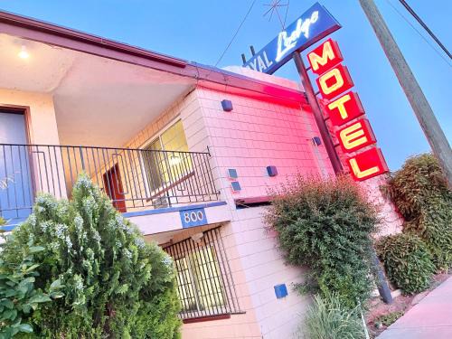 Coalinga Hotel | Royal Lodge