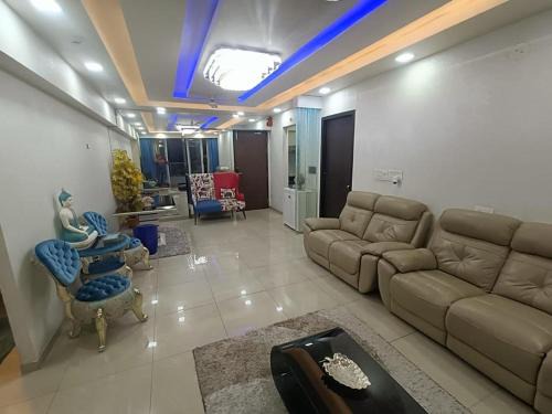 Hadapsar Bed & Breakfast | Royal Nest 3BHK Suites