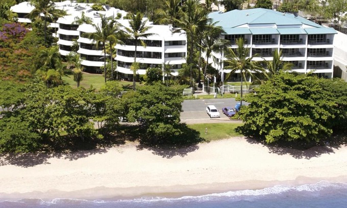 Trinity Beach Apartment | Roydon Beachfront Apartments