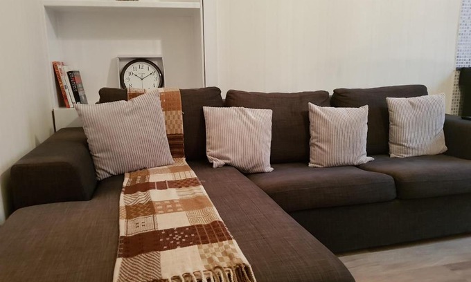 Paisley Apartment | Rozina Apartment