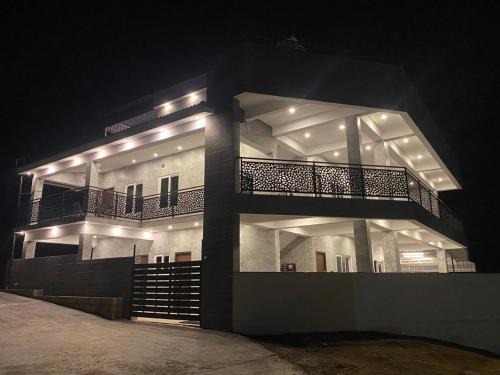 Kodaikanal Bed & Breakfast | RR Holiday Grand