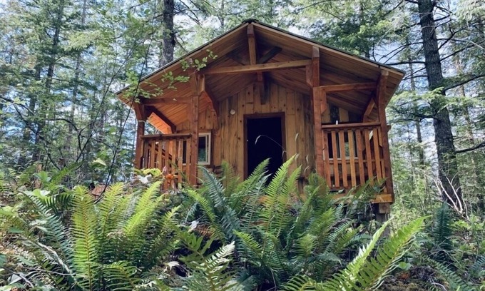 Madeira Park Resort | Ruby Lake Resort