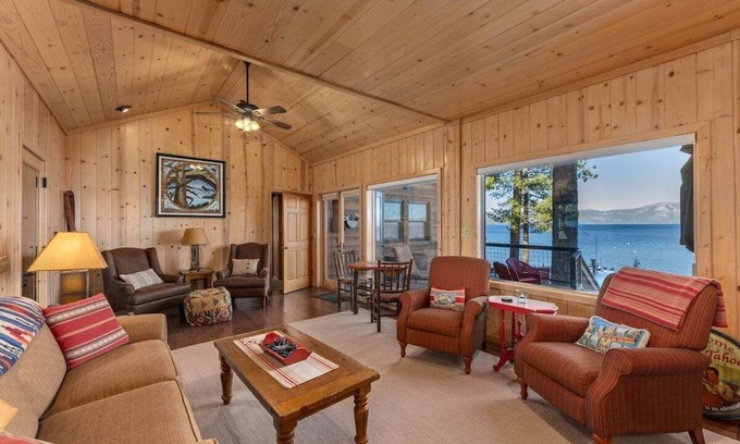 Cedar Flat House | Runabout Lakefront. Private beach and pier