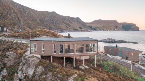 Heroy Apartment | Runde Panorama - Highlight View