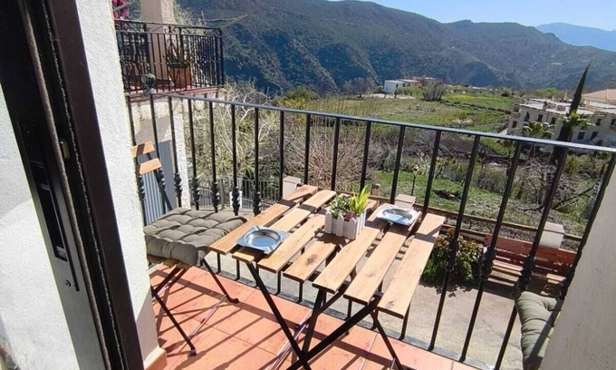 Mecina Fondales House | Rural House up to 14 people Alpujarra Granadina, La Almazara